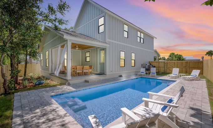 Gulf Lagoon Beach House | BRAND NEW 5br House ~ 2min walk to beach~ PrivatePool~GameRoom