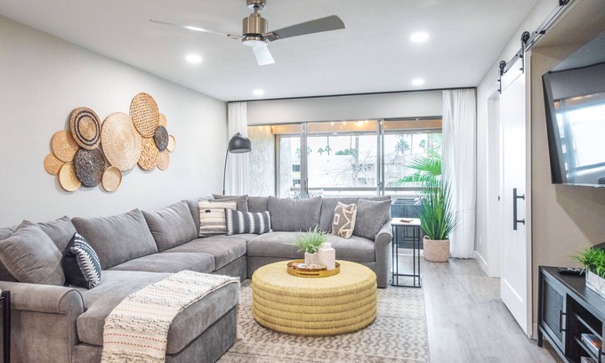 South Scottsdale Condo | ❤️BRAND NEW FULL LUXURY REMODEL - Old Town Scottsdale!❤️