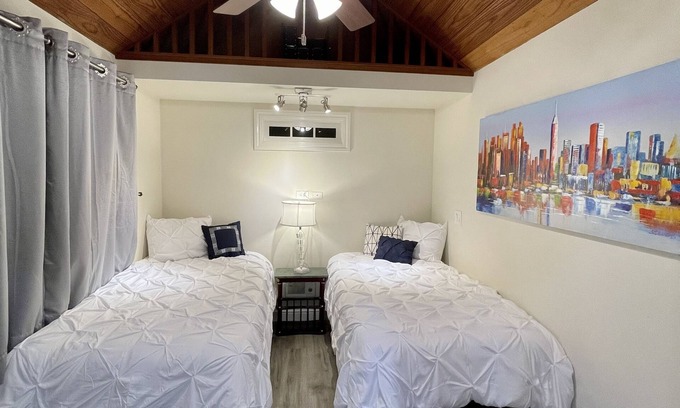 Cupertino Cottage | Brand New Private One Bedroom Cottage with a Wet Bar/Kitchenette