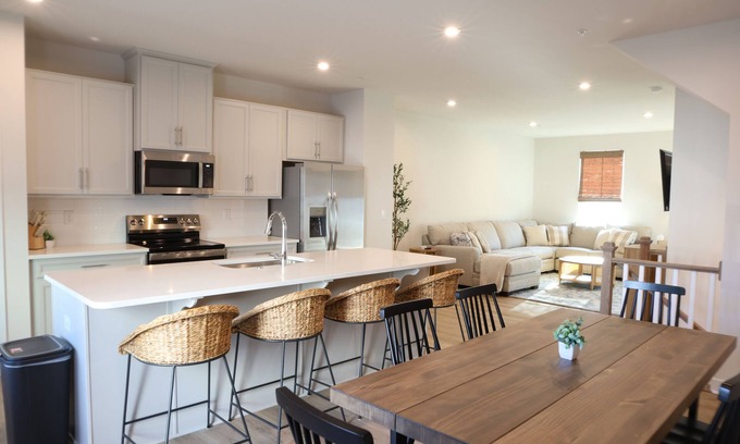 Bayside House | BRAND NEW: Upscale Townhome in Amenity Drenched, Luxury Community; Pools and Gym