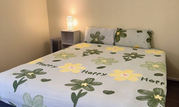 St. Albans House | Brandnew bedroom in a beautiful suburb