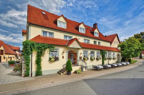 Adelsdorf Hotel | Brauereigasthof Zum Löwenbräu