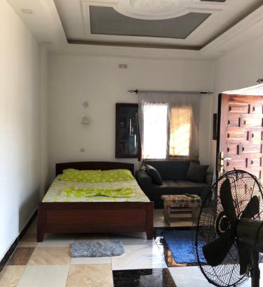 Brazzaville Apartment | Brazzaville agréable Studio, Square Home Heart