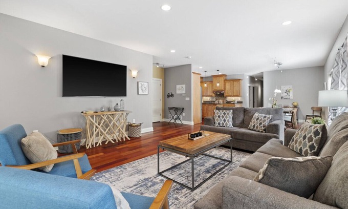 Brewers Hill Condo | Brewers Hill Belle 3 bed, 3 bath, & balcony