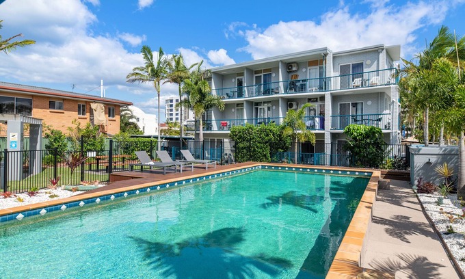 Labrador Apartment | Broadwater Keys
