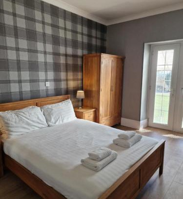 Laugharne Bed & Breakfast | Broadway Country House
