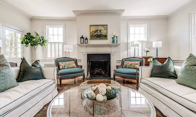 Old Town West House | Brockett House - An Old Town Row Home!