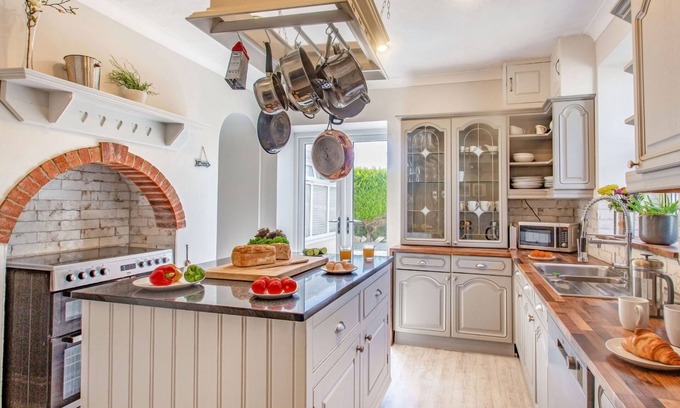 Nefyn Cottage | Bryn Rhosyn