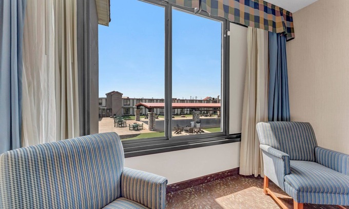 Cheektowaga Hotel | Buffalo Airport Hotel