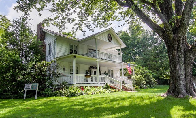 West Jefferson Bed & Breakfast | Buffalo Tavern Bed & Breakfast