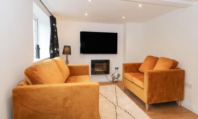 Rawtenstall House | Butterfly Cottage