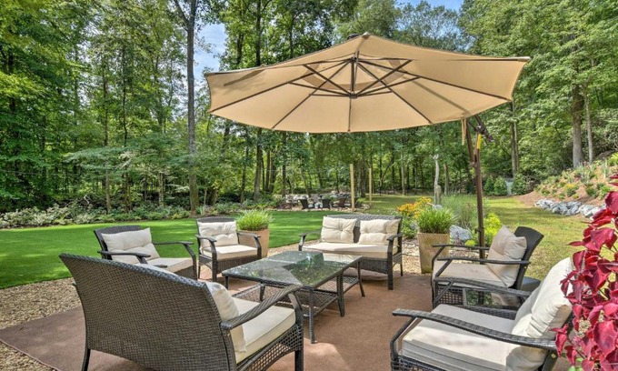 Columbus House | Butterfly Creek Columbus Estate on 3 Acres!