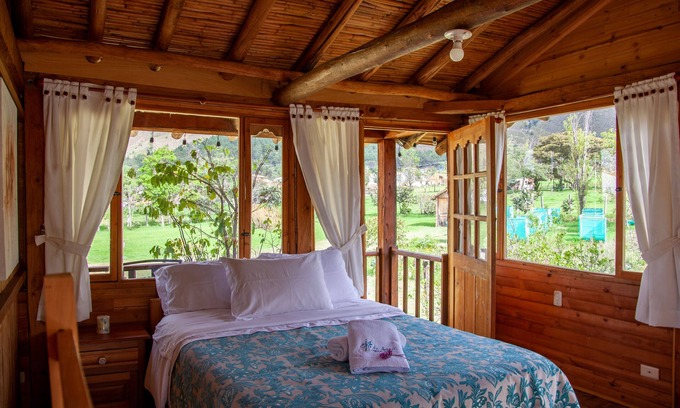 Villa de Leyva Cottage | Cabaña de madera Ojo de Agua