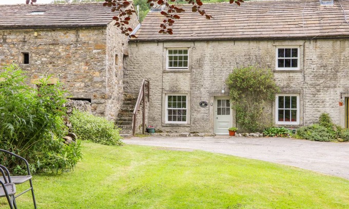 Hubberholme Cottage | Cabin ∙ 1 bedroom ∙ 2 guests