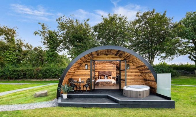 Llanarth Cottage | Cabin ∙ 1 bedroom ∙ 2 guests