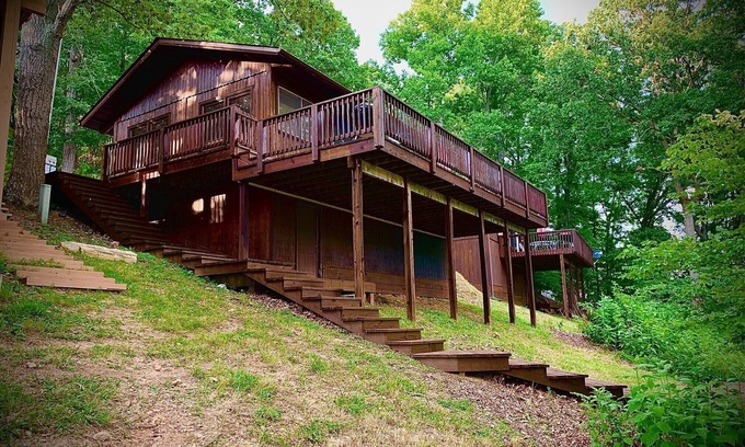 Huddleston Cabin | Cabin 2 at Cedar Key - Serene waterfront setting/No wake cove/Dog friendly!