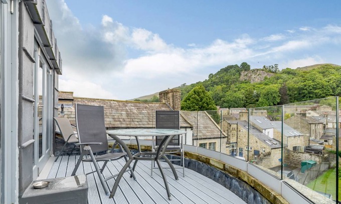 Giggleswick Cottage | Cabin ∙ 2 bedrooms ∙ 4 guests