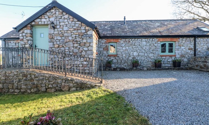 Scurlage Cottage | Cabin ∙ 2 bedrooms ∙ 4 guests