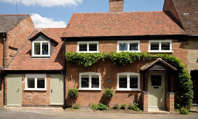 Warwick Cottage | Cabin ∙ 4 bedrooms ∙ 7 guests