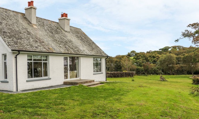 Newtownards Cottage | Cabin ∙ 4 bedrooms ∙ 8 guests