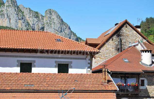 Isaba Cottage | Cabin ∙ 5 bedrooms ∙ 11 guests
