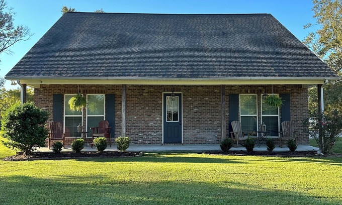Gonzales House | Cajun Country Escape