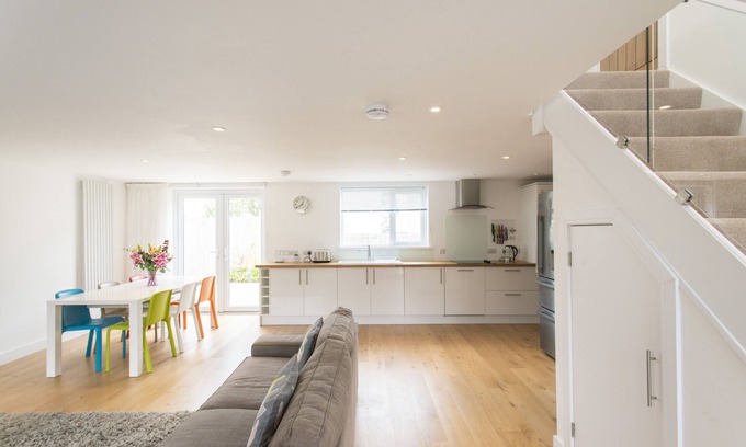 Carbis Bay House | Camana Modern Stunning Self Catering Home Carbis Bay Sea Glimpses Parking Wifi