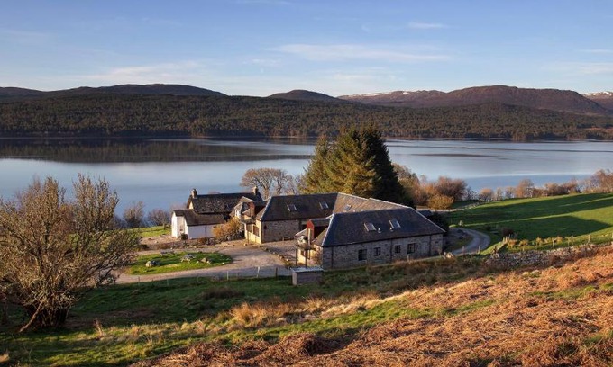 Loch Tay House | Campbell