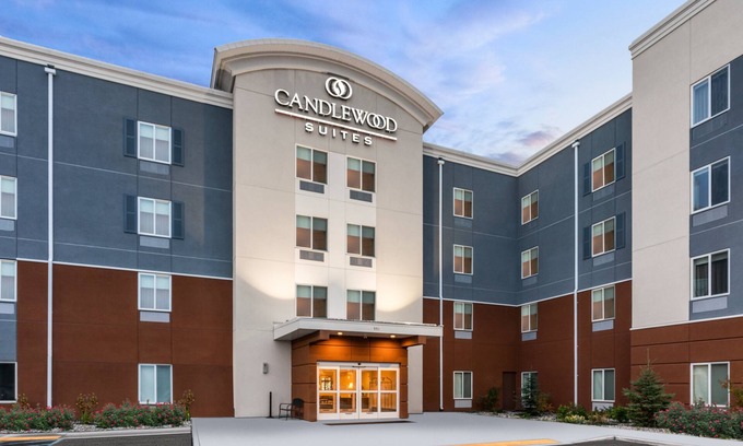 Fairbanks Hotel | Candlewood Suites Fairbanks by IHG