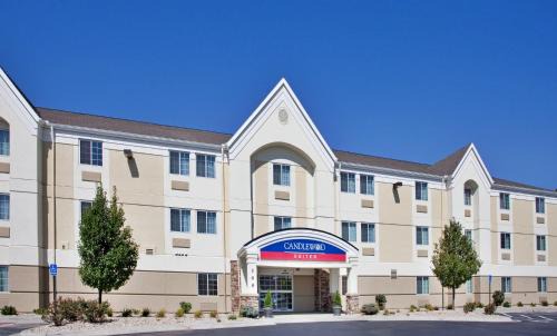 Junction City Hotel | Candlewood Suites Junction City - Ft. Riley by IHG