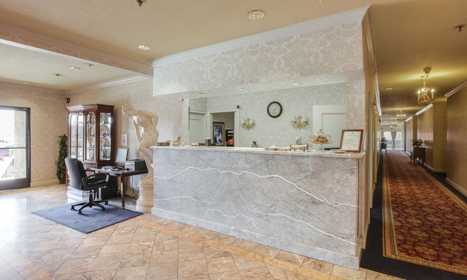 Campbell Hotel | Carlyle Hotel