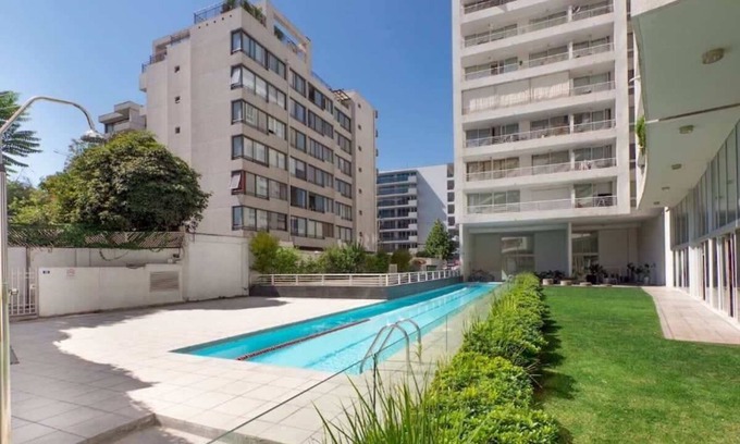 Apoquindo Apartment | Carmelitas Stylish - 1BR w/Wifi, TV Cable, Metro, Pool, Gym