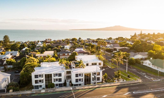 Takapuna Hotel | Carnmore Hotel Takapuna