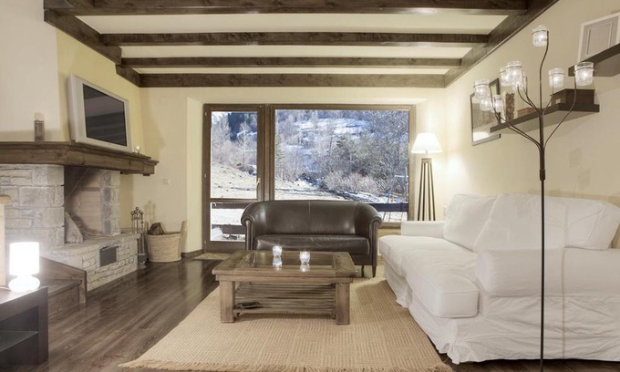 Tredos Ski Chalet | Casa Banhs de Tredòs by Totiaran