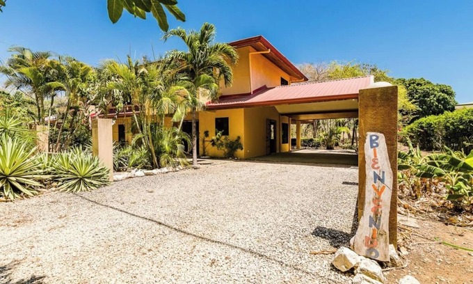 Junquillal House | Casa Bendita – 3BR + Loft Just Steps from the Beach