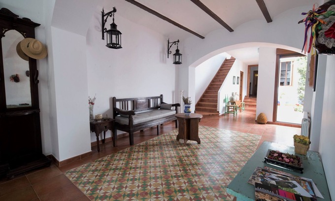 Camunas House | Casa Besana is an old farmhouse renovated in La Mancha toledana.