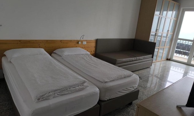 Martignano Apartment | Casa Lampone due