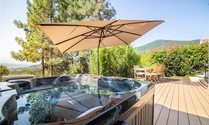 Alata House | CASA LC VILLA 2-3 pers vue mer jacuzzi