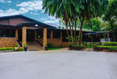 Blantyre Hotel | Casa Mia Lodge & Restaurant