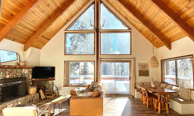 Springville Cabin | Casa Pondo Retreat