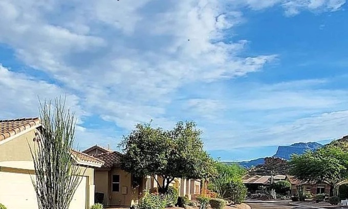 Gold Canyon House | CASA RED YUCCA, Gold Canyon, Az, LUXURY home, Golf/Pools