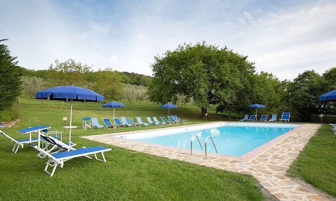Castiglione d'Orcia House | Casa Salvia C: A two-story apartment surrounded by meadows and by green hills, with Free WI-FI.