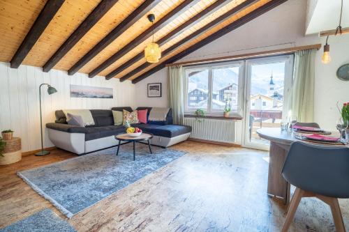 Taesch Apartment | Castor Peak Apartment