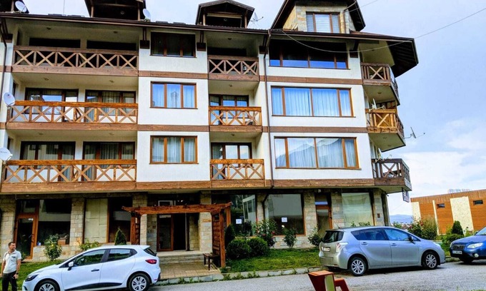 Shiligarnika Apartment | Casual Apartment near the Gondola - Neon Bansko