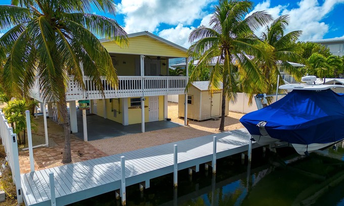 Breezeswept Beach Estates House | Cayman Cottage | 3 bed/2 bath boating home on Ramrod Key