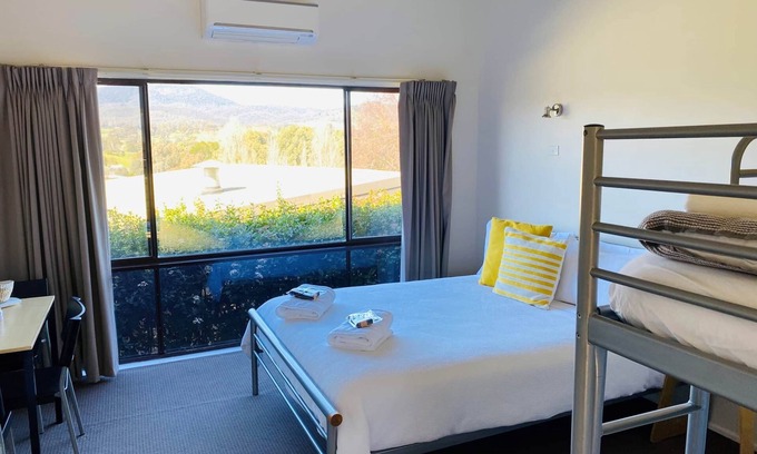 Merrijig Apartment | Cedar 3, Cedar 3 - Motel Room