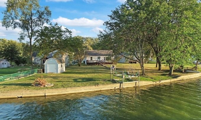 Fox Lake House | Chain O' Lakes Waterfront Getaway Home