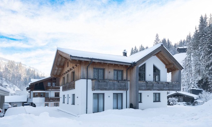 Saalbach Ski Chalet | Chalet in Saalbach near Ski Slopes