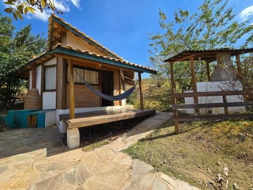 Carrancas Ski Chalet | Chalezinho Mata Virgem - perto do centro e cachoeiras, cozinha completa e churrasqueira
