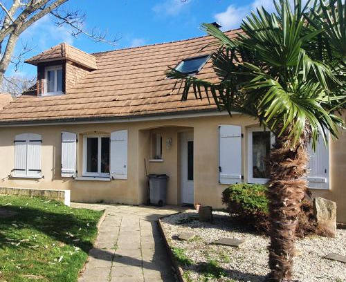 Roeze-sur-Sarthe House | chambres dans maison à 15min du circuit des 24h du MANS